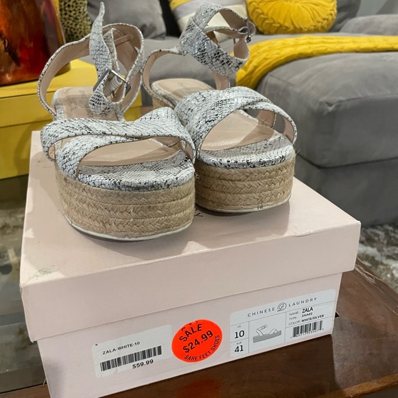 Chinese Laundry Zala Womens Buckle Ankle Strap Platform Sandals - Picture 2 of 6